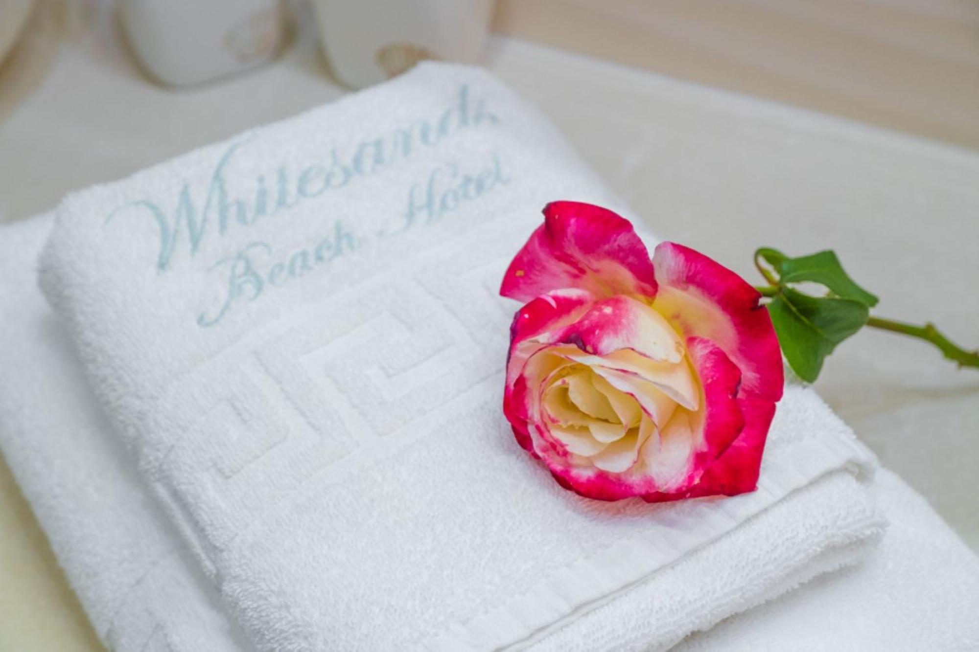 Whitesands Beach Resort Paralia Vrachou Exterior foto