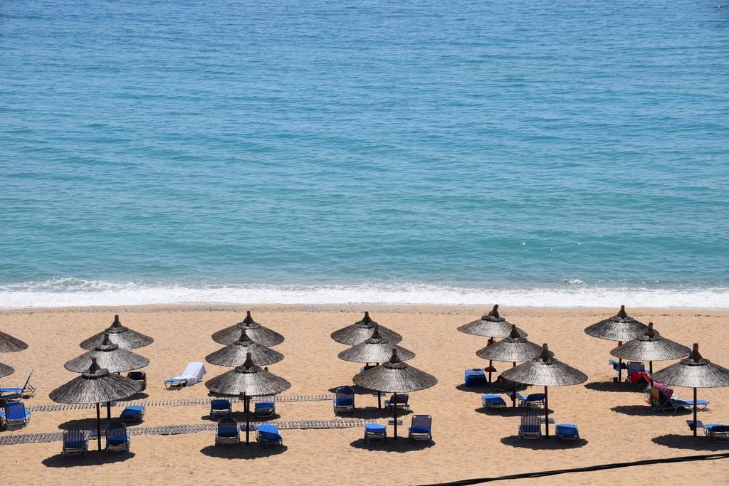 Whitesands Beach Resort Paralia Vrachou Exterior foto