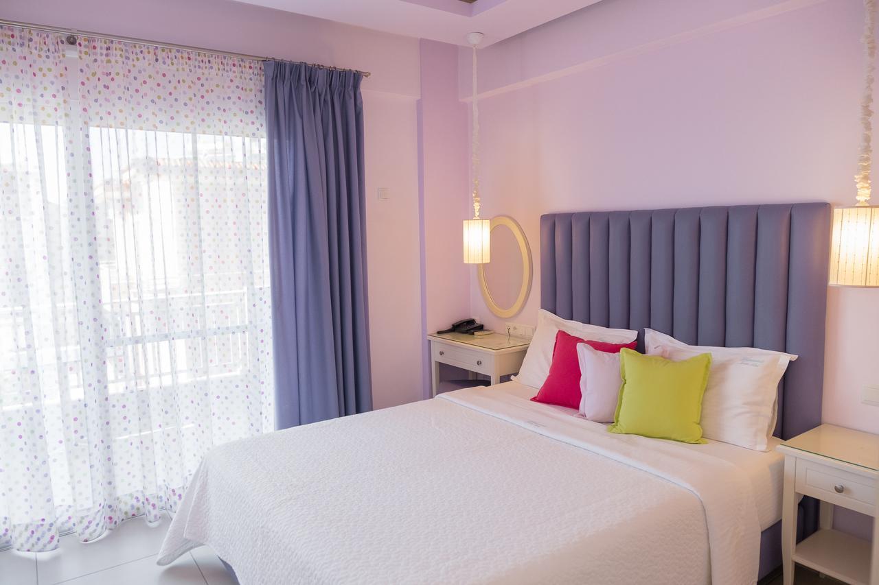 Whitesands Beach Resort Paralia Vrachou Exterior foto