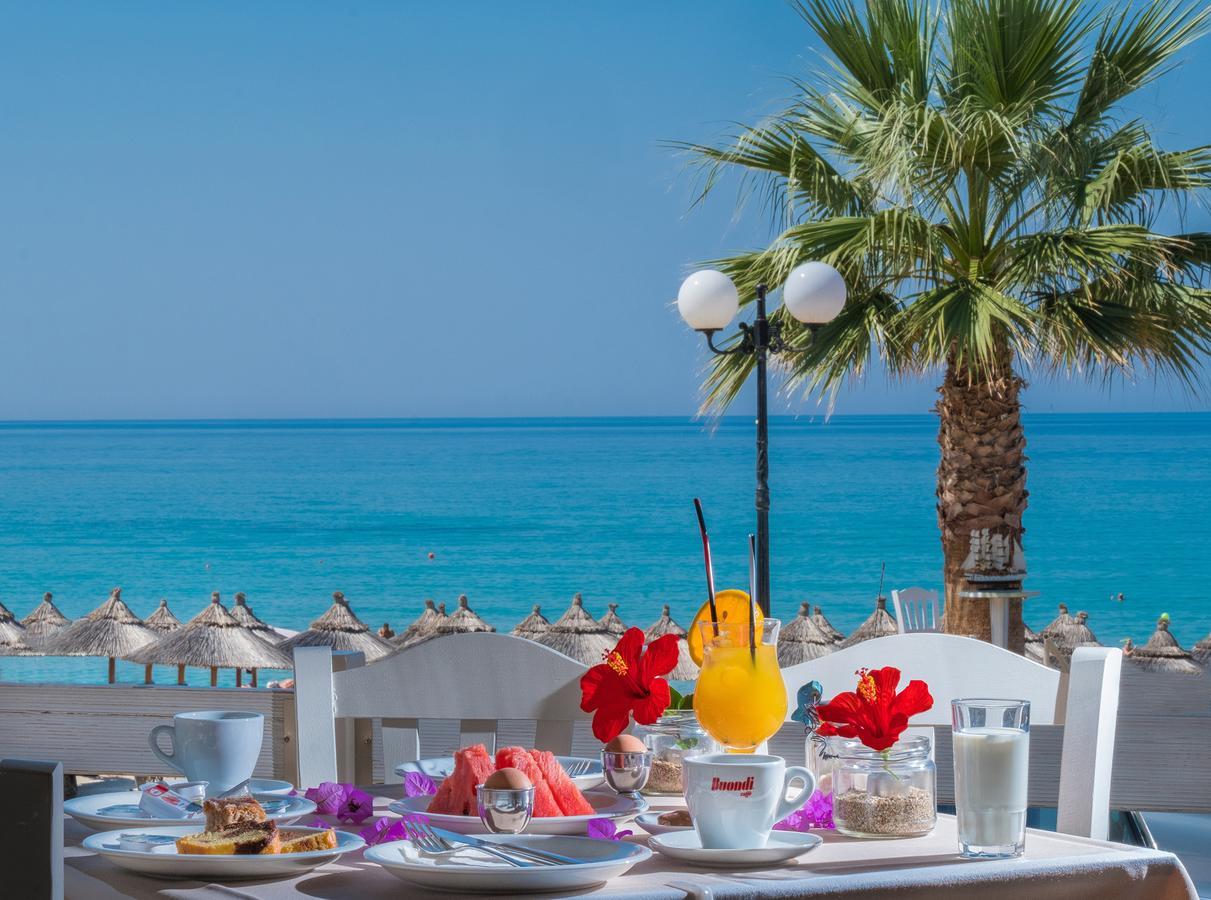 Whitesands Beach Resort Paralia Vrachou Exterior foto