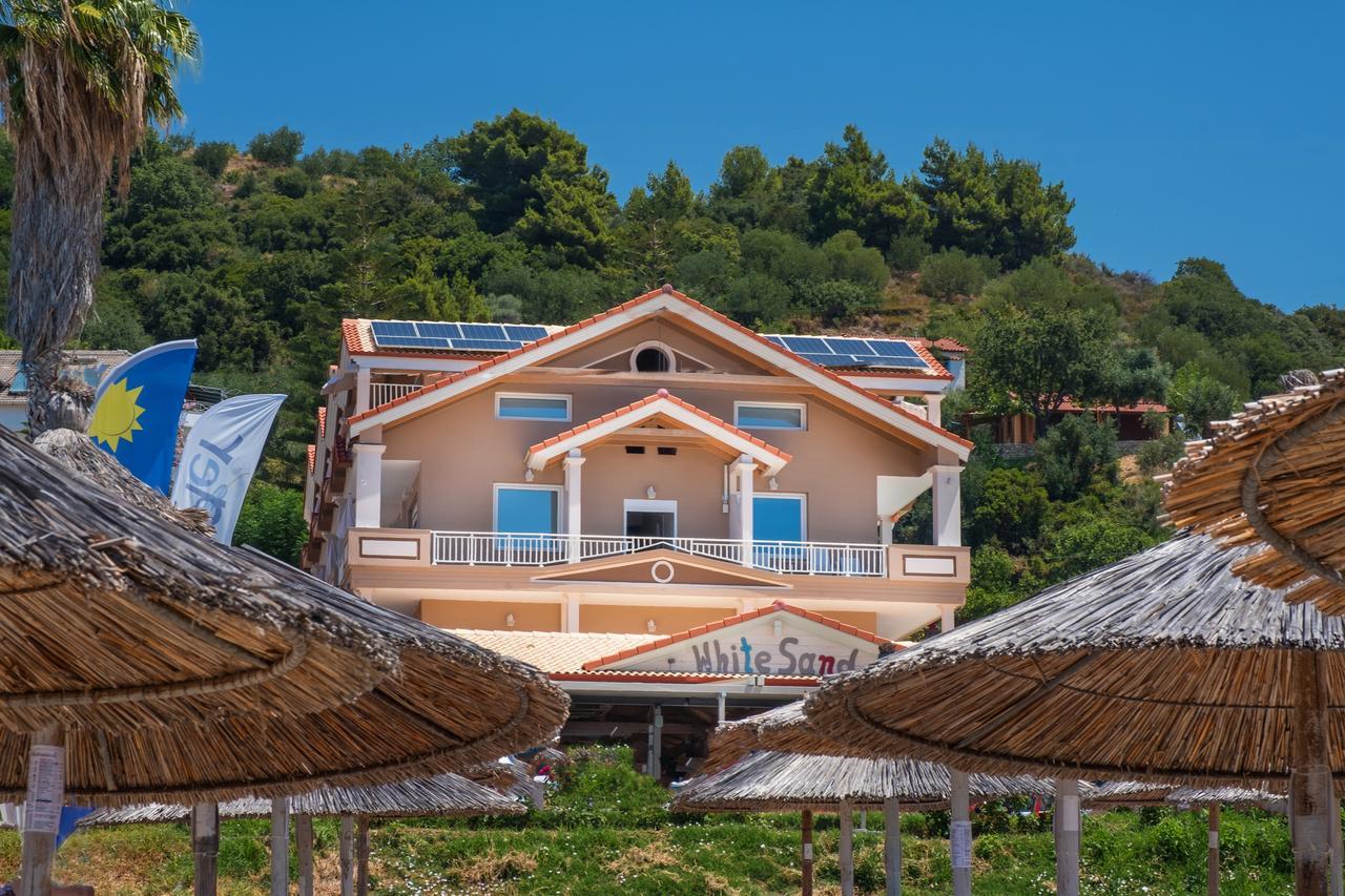 Whitesands Beach Resort Paralia Vrachou Exterior foto